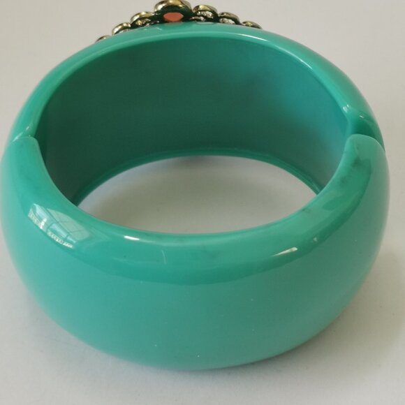 Vintage Turquoise BOHO Lucite Clamper Bangle Bracelet w rhinestones, coral - Picture 9 of 10